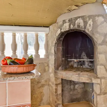 Guzman - Garrofer * בניסה