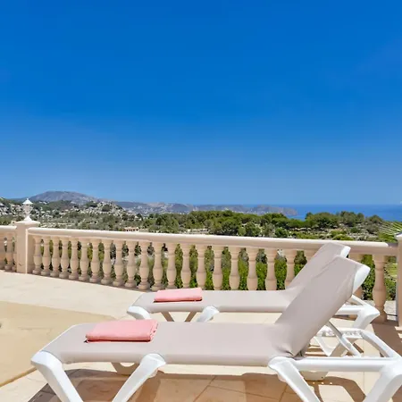 Guzman - Garrofer וילה בניסה