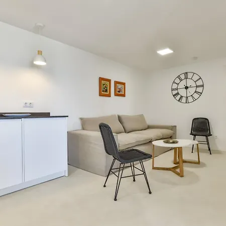 Guzman - Garrofer וילה בניסה